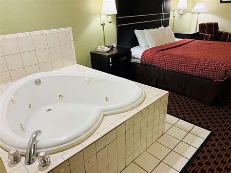 chattanooga hotel jacuzzi suite|jacuzzi suites chattanooga tn.